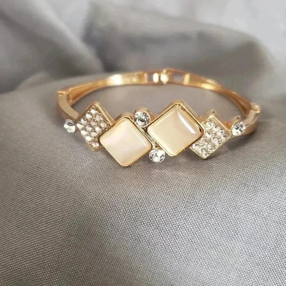 Goldtone Crystal Bracelet - Picture 2 of 5